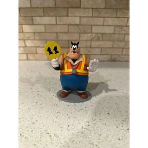 Disney‎ Store Mickey & Friends PVC Figure Cake Topper Clubhouse School Pete #112